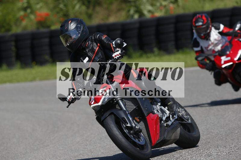 /Archiv-2024/29 12.06.2024 MOTO.CH Track Day ADR/Gruppe blau/36